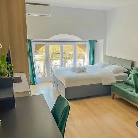 Cosy Center 아파트 *